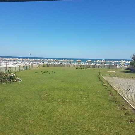 Le Reve Apartment Mamaia Nord Екстер'єр фото
