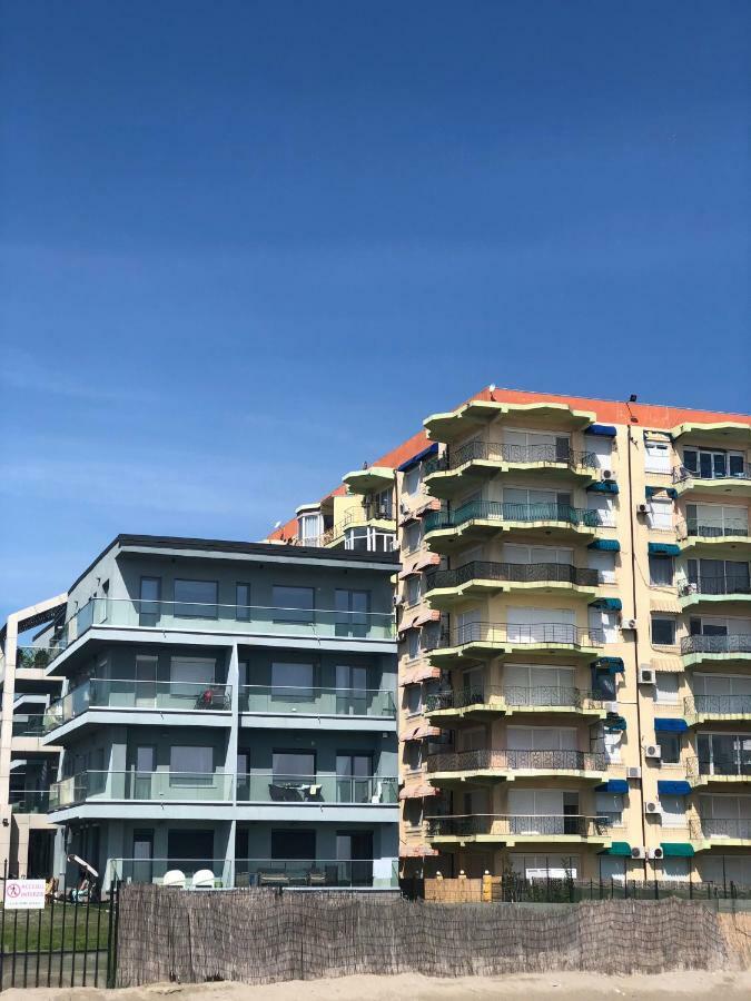 Le Reve Apartment Mamaia Nord Екстер'єр фото