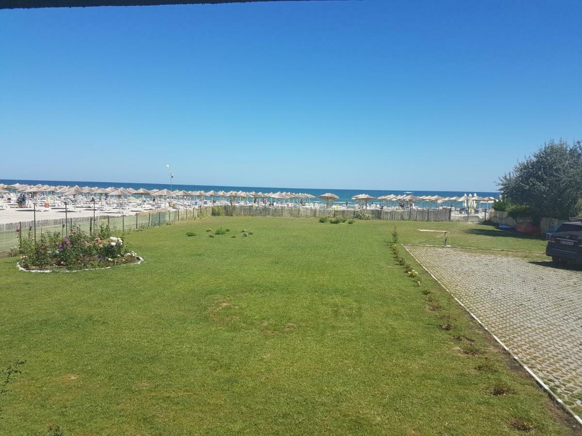 Le Reve Apartment Mamaia Nord Екстер'єр фото